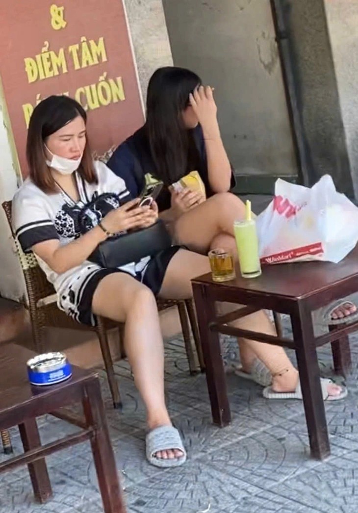Đà Nẵng: Thẩm mỹ giá 2 triệu "vẽ" thành 22 triệu, đoàn kiểm tra ập đến, bác sĩ quăng áo blouse chạy trốn- Ảnh 3. Đà Nẵng: Thẩm mỹ giá 2 triệu "vẽ" thành 22 triệu, đoàn kiểm tra ập đến, bác sĩ quăng áo blouse chạy trốn- Ảnh 3.