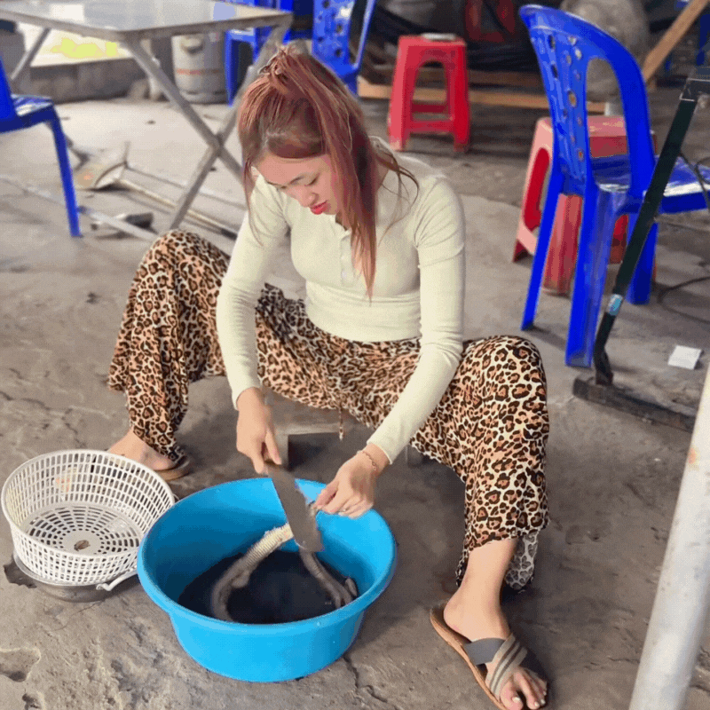 Món đặc sản "rùng mình" ở miền Tây ngày hè: Người sợ xanh mặt, người lại gật gù khen ngon- Ảnh 4.