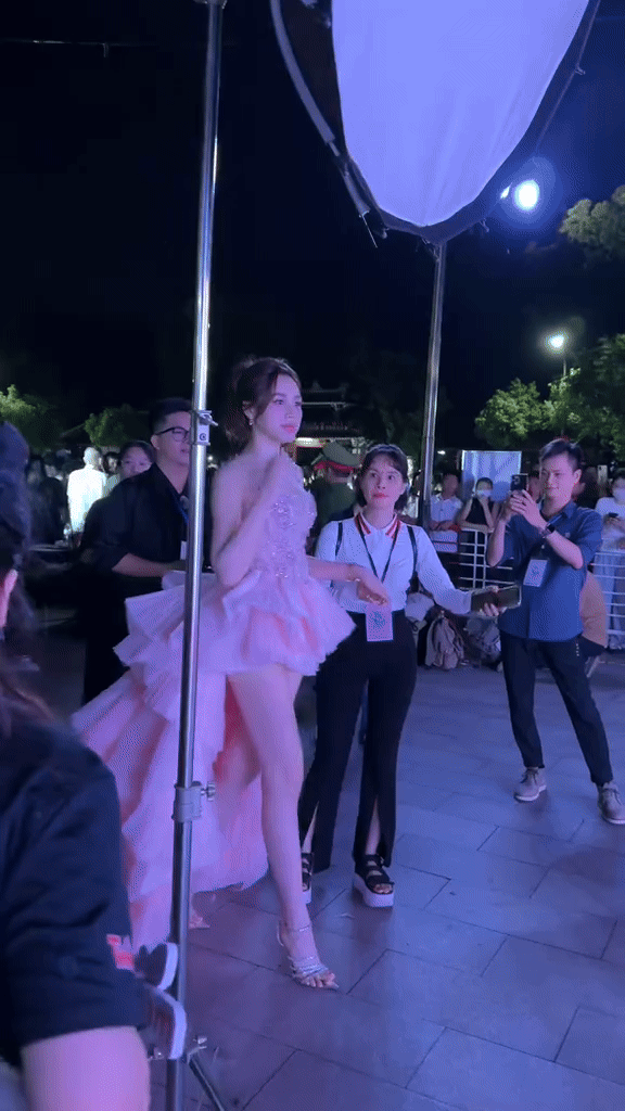 Đỗ Hà khoe chân dài 1m11 nhưng netizen liên tục réo tên Thanh Thuỷ- Ảnh 1.
