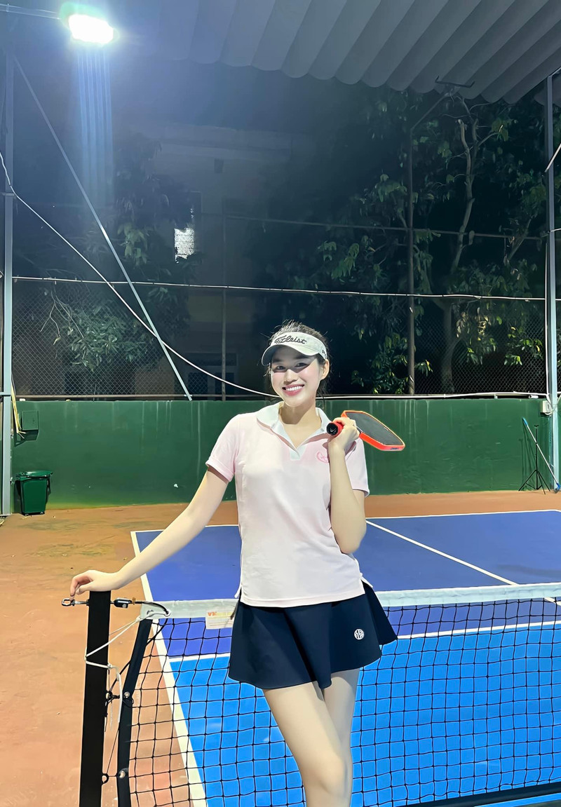 Hiền Hồ và Ngọc Trinh chơi pickleball: Ai hot hơn?- Ảnh 3.