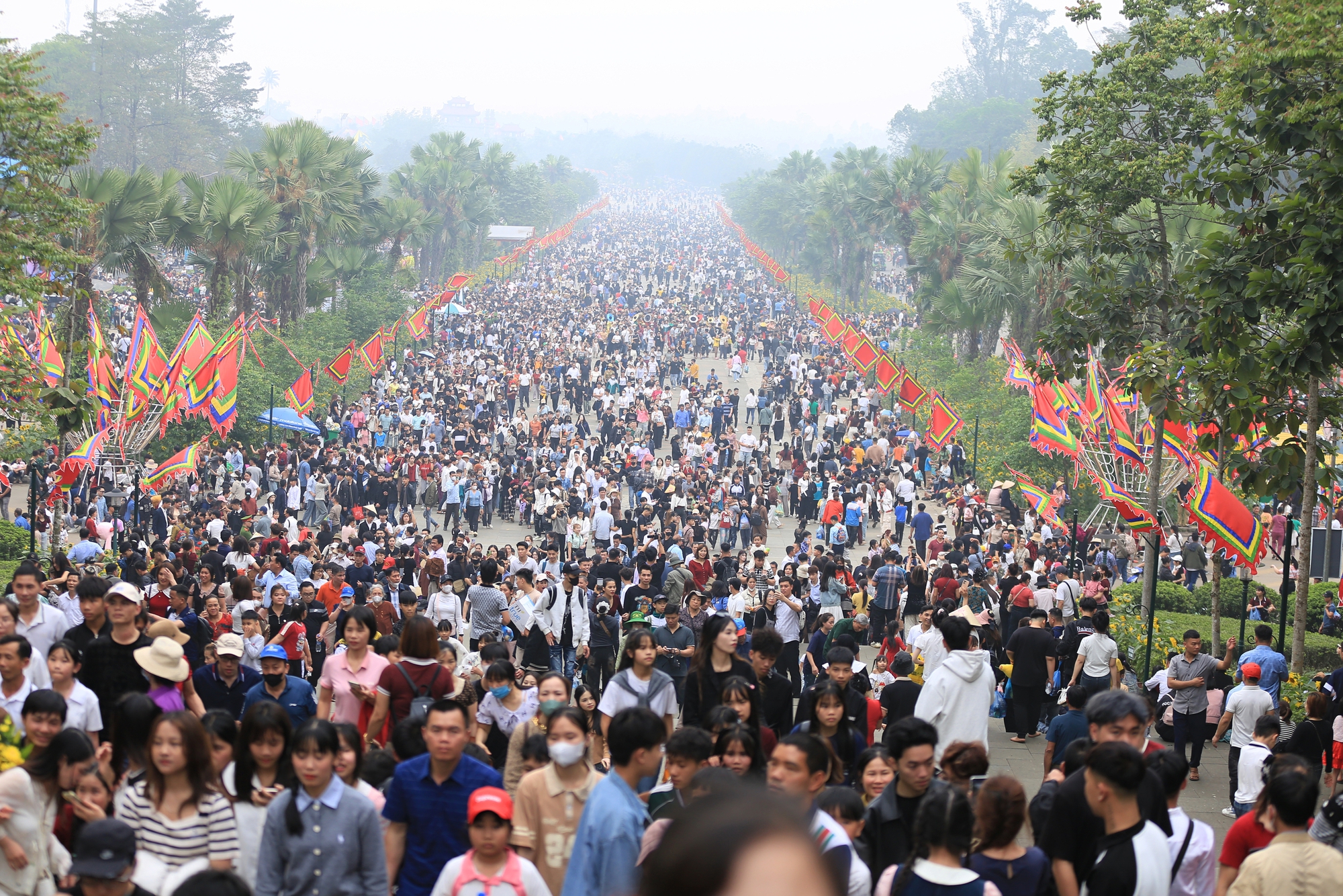 Việt Nam có 1 nơi rất lạ: Tiếp giáp với 7 tỉnh, thành khác sau sáp nhập, cái tên nghe đã giàu lại còn sống lâu- Ảnh 2.