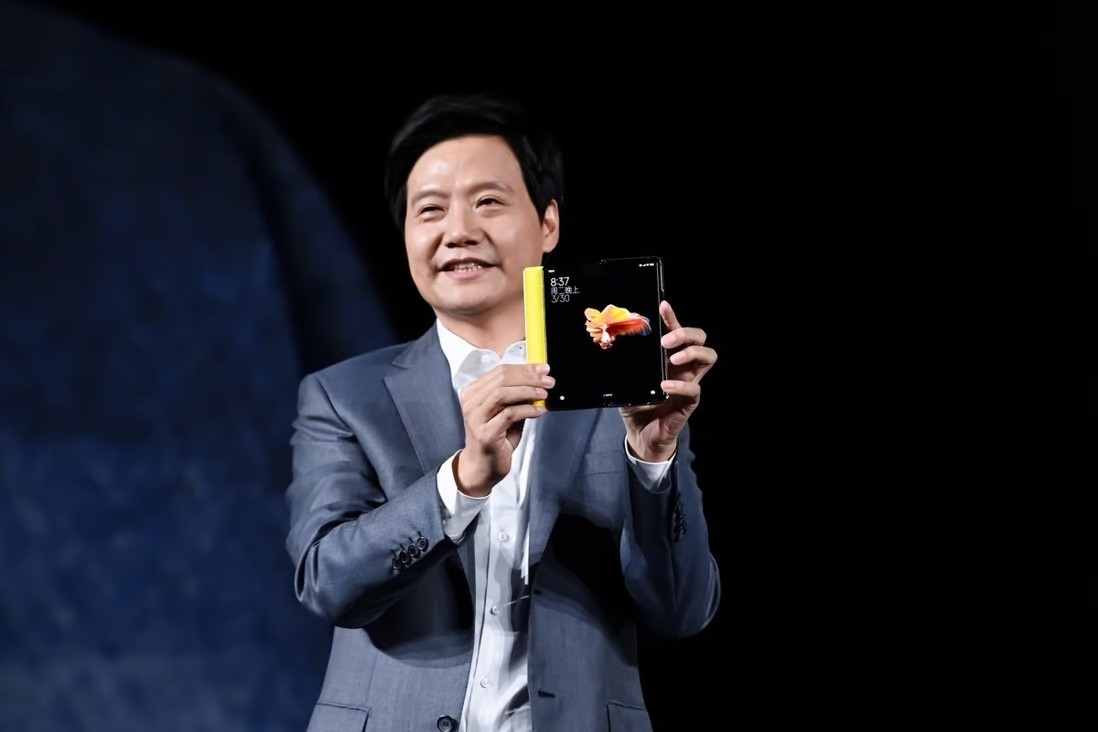 Đường đến "ngôi vương" của CEO Xiaomi Lôi Quân - Tỷ phú giàu nhất Trung Quốc: "Chỉ cần đứng ở đầu gió, đến con lợn cũng có thể bay"- Ảnh 1.