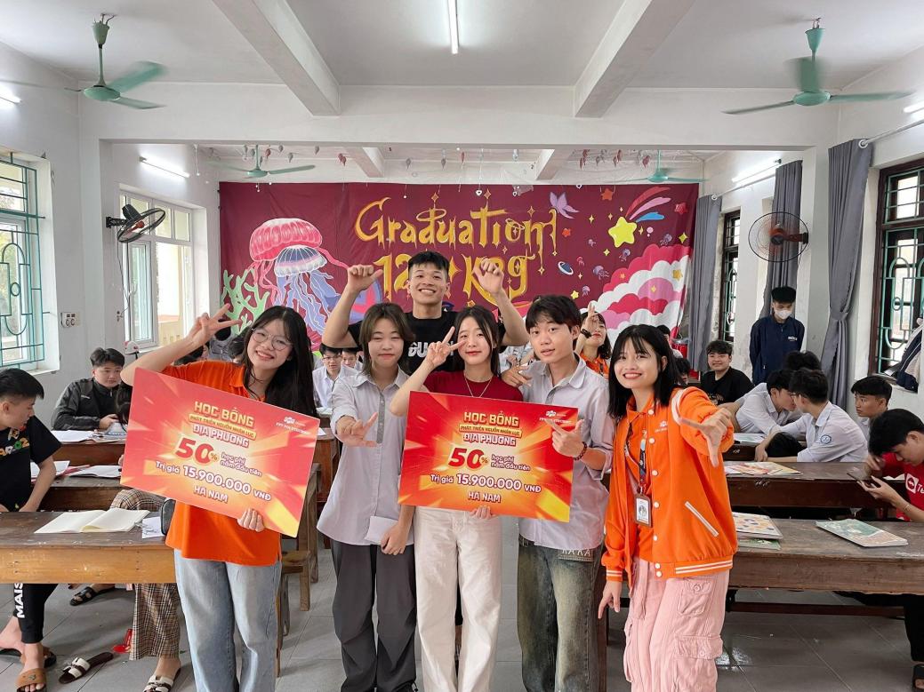 Nhiều thí sinh 2k7 an tâm vượt kỳ thi nhờ học bổng sớm- Ảnh 2.