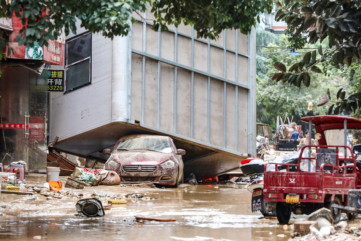 Trung Quốc ứng phó lũ khẩn cấp: 40.000 người sơ tán, 13 sông vượt mức báo động- Ảnh 1.