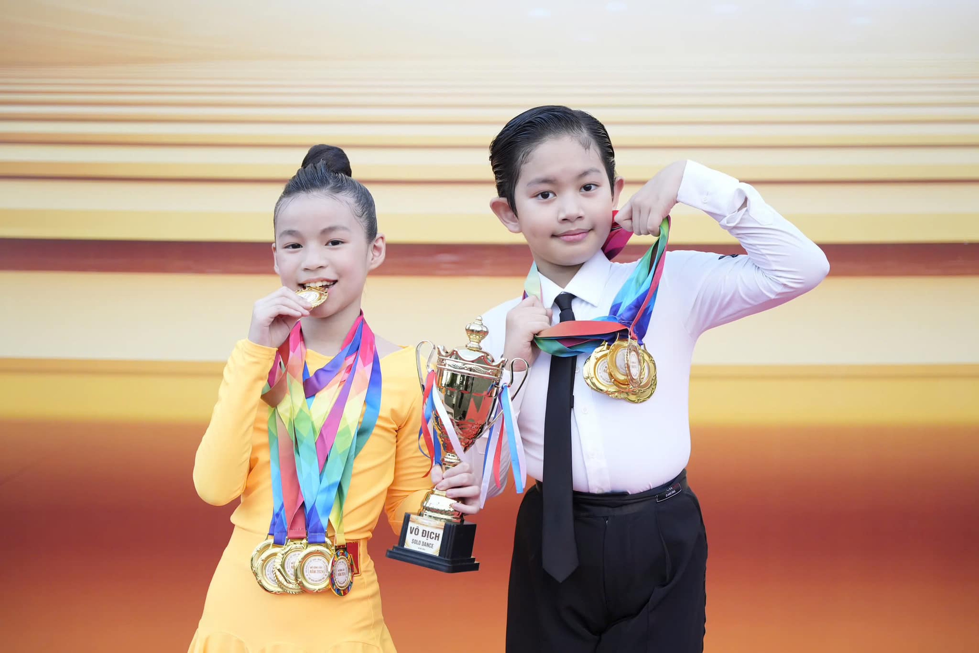 Con trai Khánh Thi-Phan Hiển: 10 tuổi cao gần bằng bố, là 