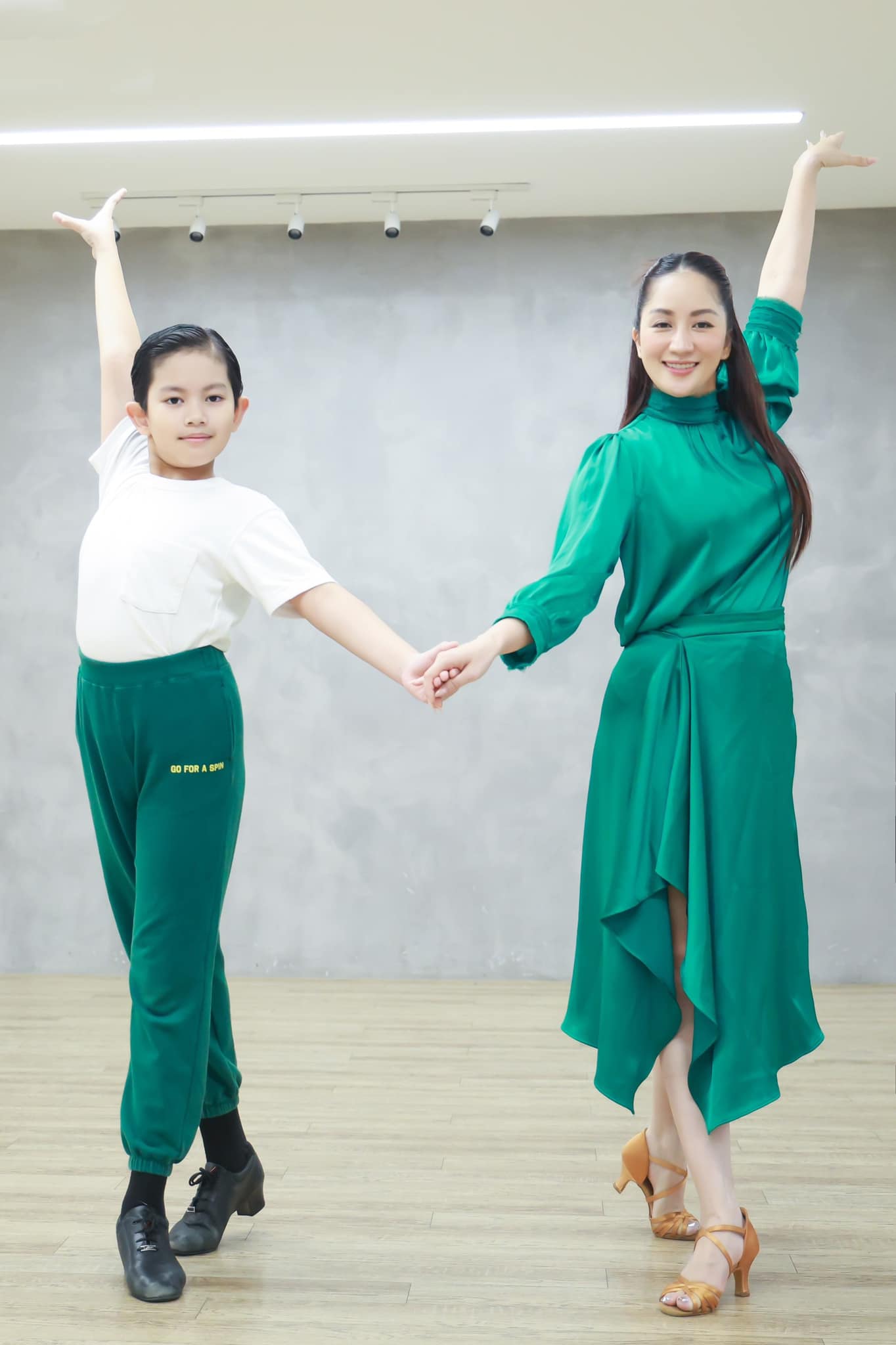 Con trai Khánh Thi-Phan Hiển: 10 tuổi cao gần bằng bố, là 