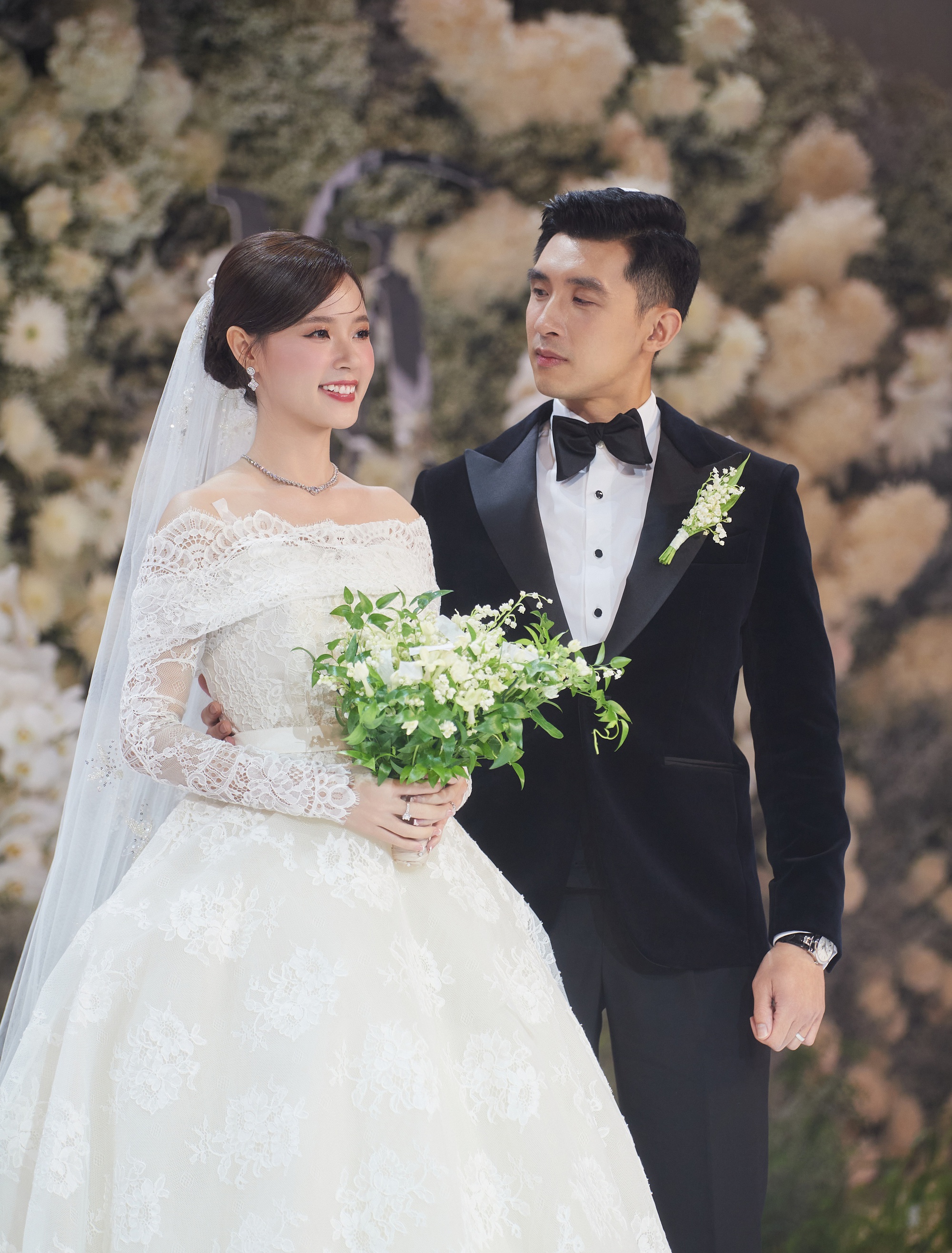 "Tiệc cưới lần 2" của Midu: Cặp đôi phát "vũ trụ cẩu lương", thiếu gia Minh Đạt si mê vợ ra mặt!- Ảnh 17.