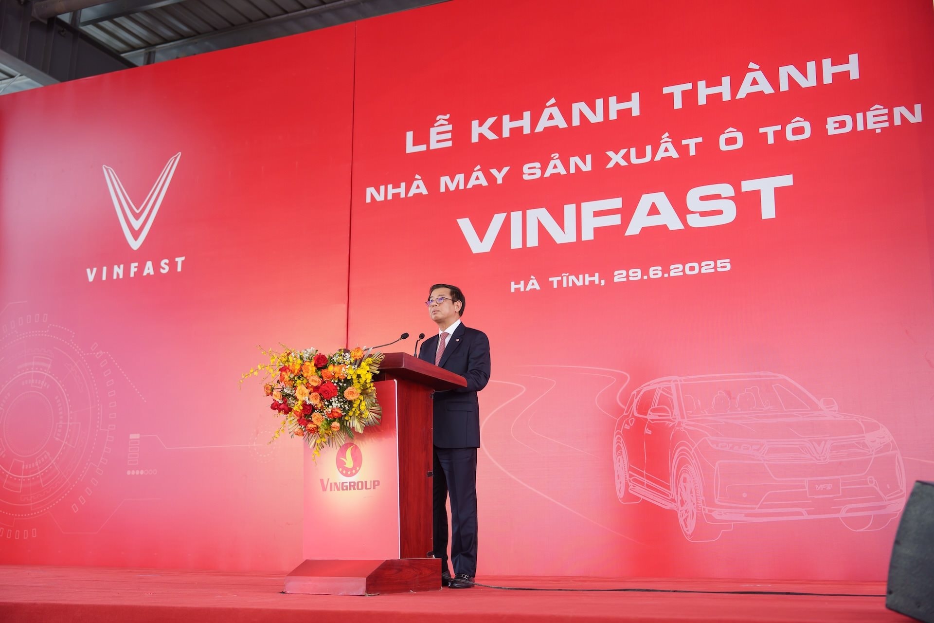 Vinfast khánh thành nhà máy sản xuất ô tô điện tại Hà Tĩnh- Ảnh 1.