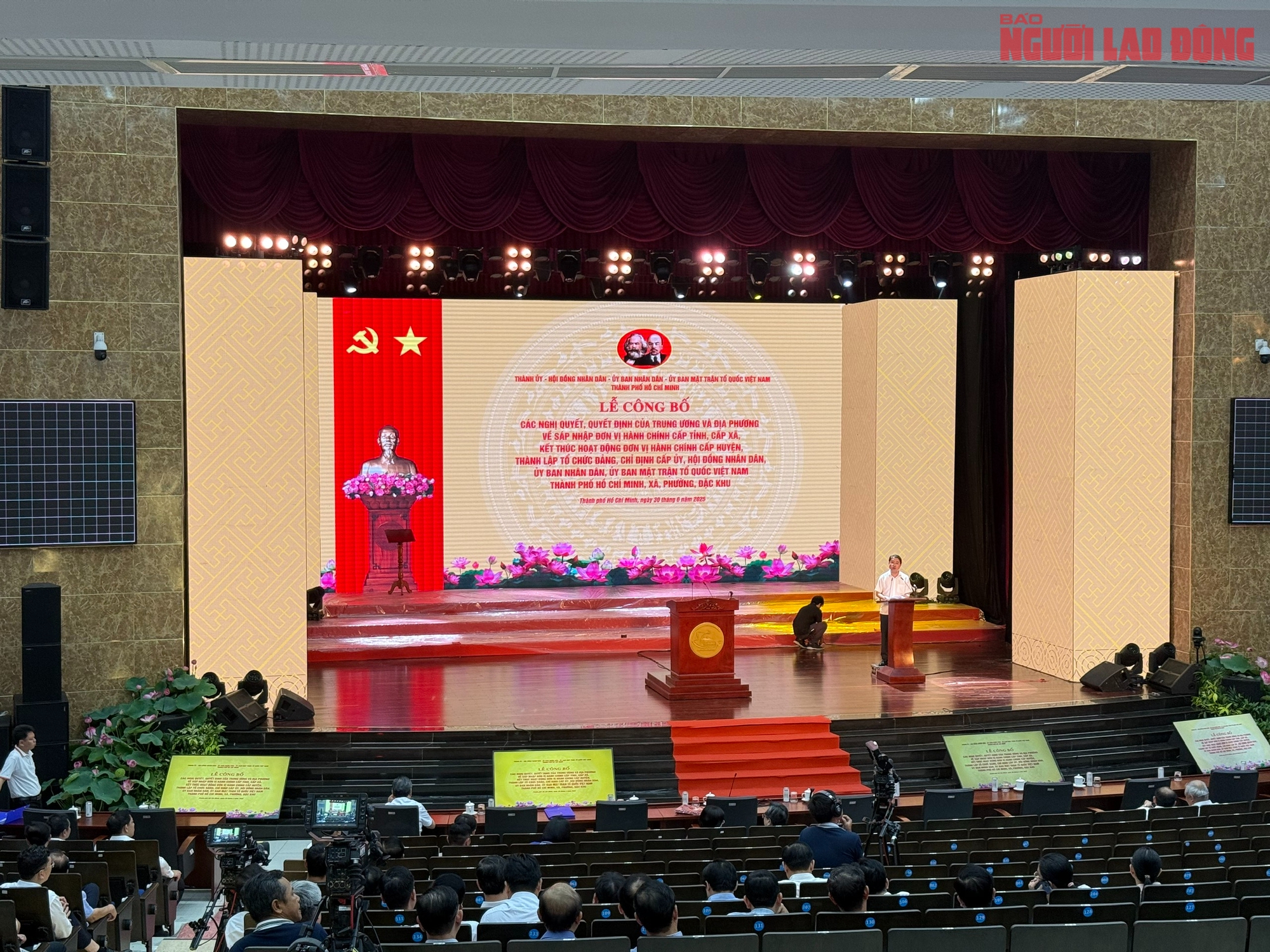 Sẵn sàng cho lễ công bố thành lập và ra mắt lãnh đạo TP HCM mới- Ảnh 6.