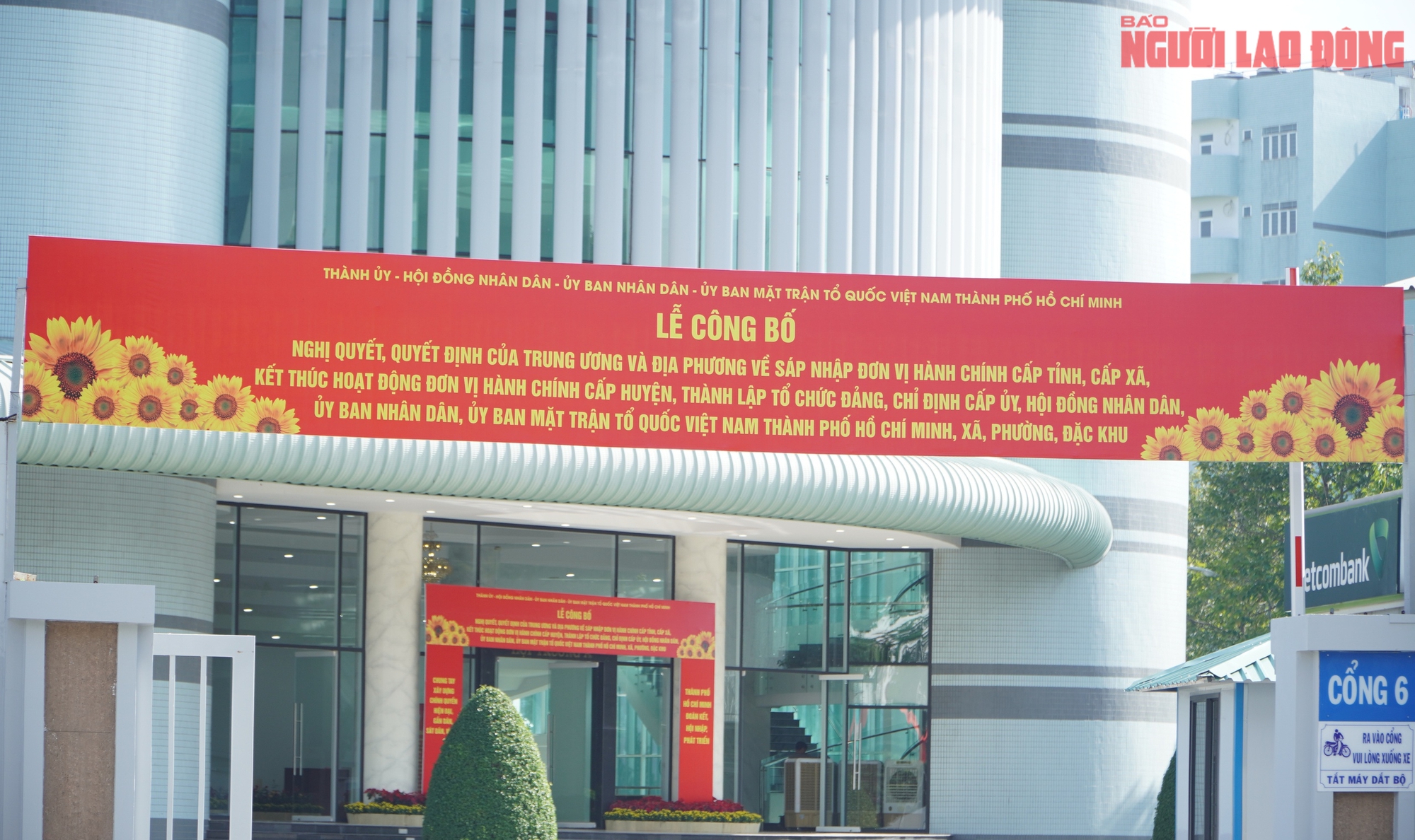 Sẵn sàng cho lễ công bố thành lập và ra mắt lãnh đạo TP HCM mới- Ảnh 11.