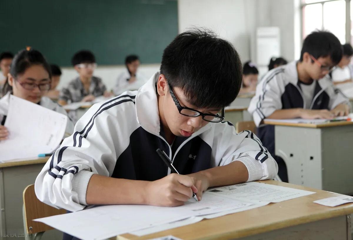 10 đặc điểm nhận diện "con nhà người ta": Con bạn có bao nhiêu trong số này?- Ảnh 1.
