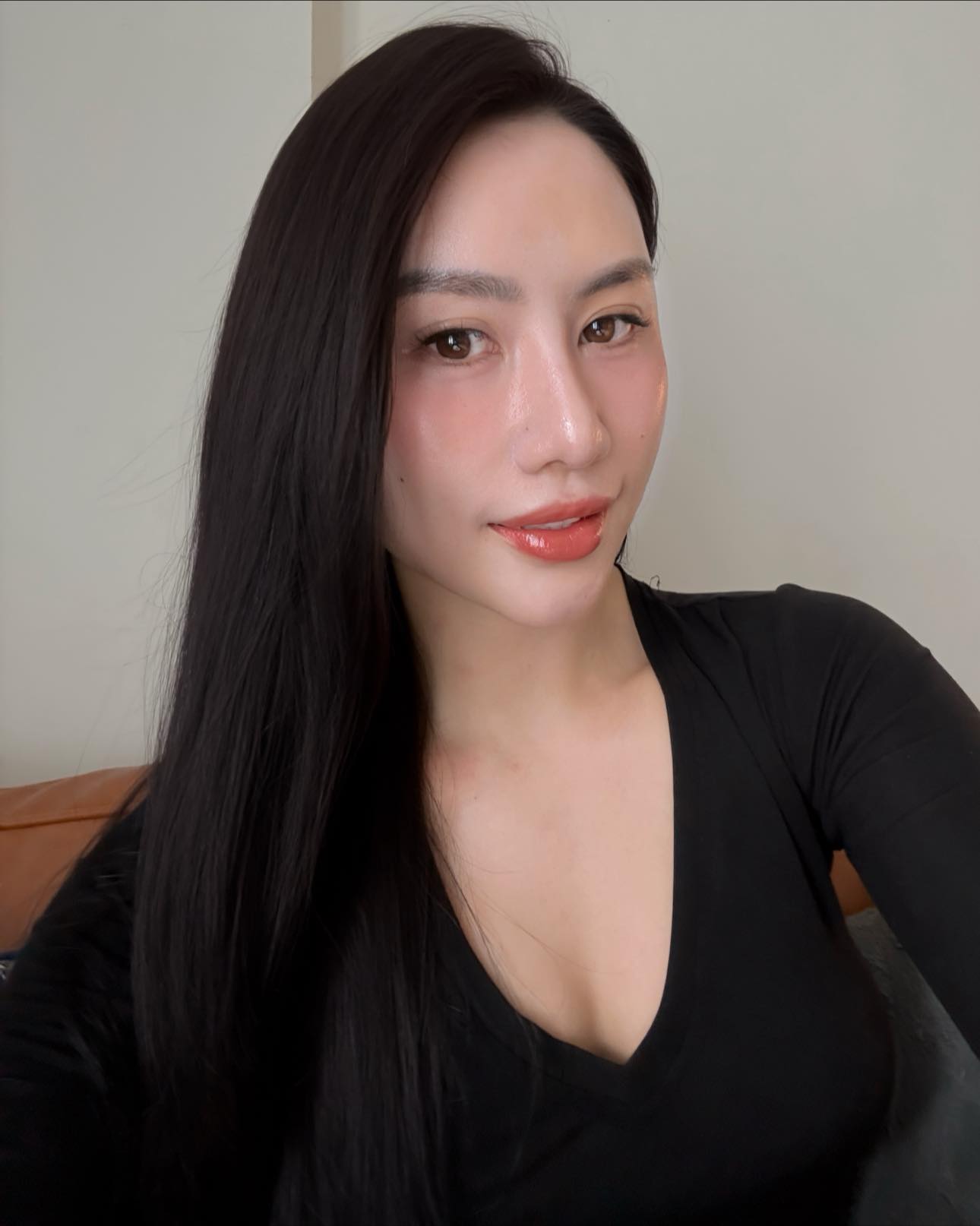 Không phải thẩm mỹ đắt đỏ, đây mới là thói quen rẻ bèo giúp nữ PT có da hồng hào, căng mọng collagen chỉ sau 1 tháng- Ảnh 6.