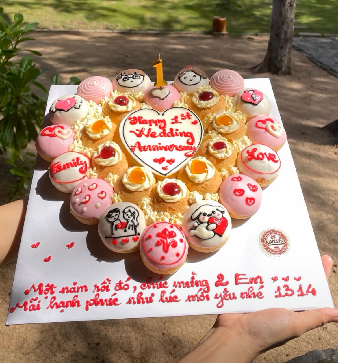"Tiệc cưới lần 2" của Midu: Cặp đôi phát "vũ trụ cẩu lương", thiếu gia Minh Đạt si mê vợ ra mặt!- Ảnh 13.