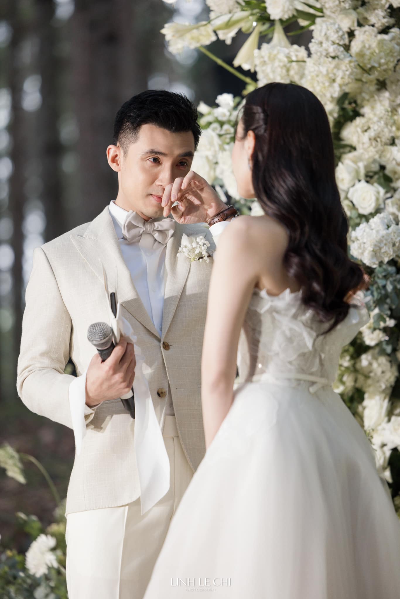 "Tiệc cưới lần 2" của Midu: Cặp đôi phát "vũ trụ cẩu lương", thiếu gia Minh Đạt si mê vợ ra mặt!- Ảnh 16.