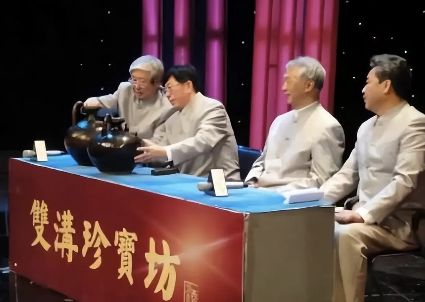 Rùa vàng trị giá hơn 2.000 tỷ đồng gây chấn động: Chuyên gia đòi thu giữ, bức thư tổ tiên khiến tất cả nghẹn lời- Ảnh 2.