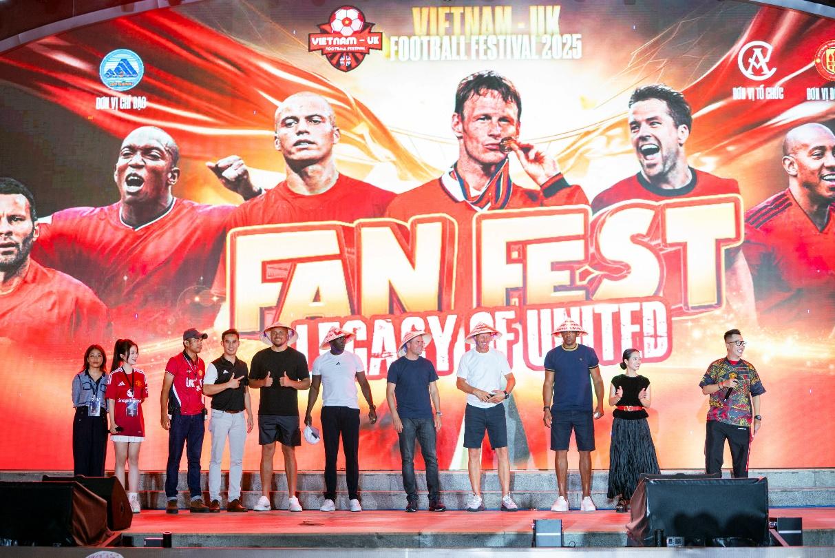 Ba huyền thoại bóng đá Michael Owen, Ryan Giggs, Paul Scholes trải nghiệm Ba Na Hills- Ảnh 7.