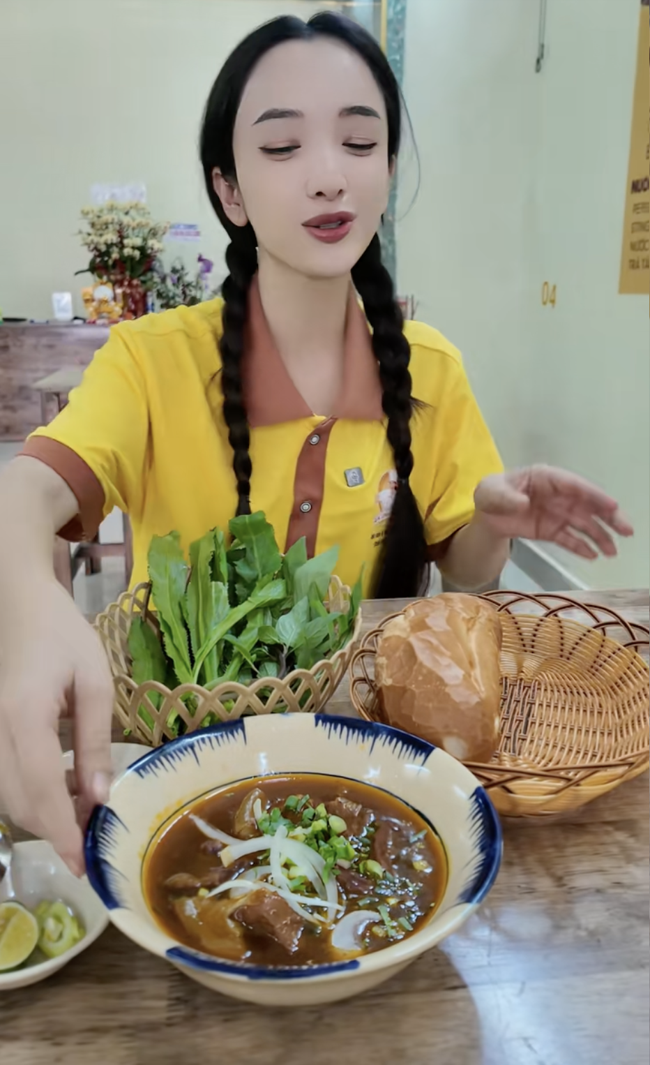Cháu gái Lê Giang dẹp tiệm quán bò kho vì hương vị gây tranh cãi, đến “dì ruột” cũng phải ái ngại khi ăn?- Ảnh 4.