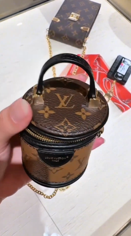 Tranh luận xung quanh việc Lucie Nguyễn cho con mặc đồ LV, học trường 400 triệu/năm: "Sính ngoại" hay "đầu tư vì con"?- Ảnh 3.