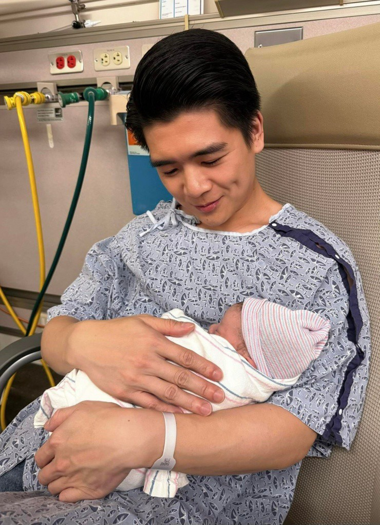 Vài góc trong dinh thự nhà bầu Hiển được hé lộ, dân tình phát hiện món đồ chỉ hơn 100k đã dùng đến sờn rách mà chẳng chịu thay- Ảnh 10.