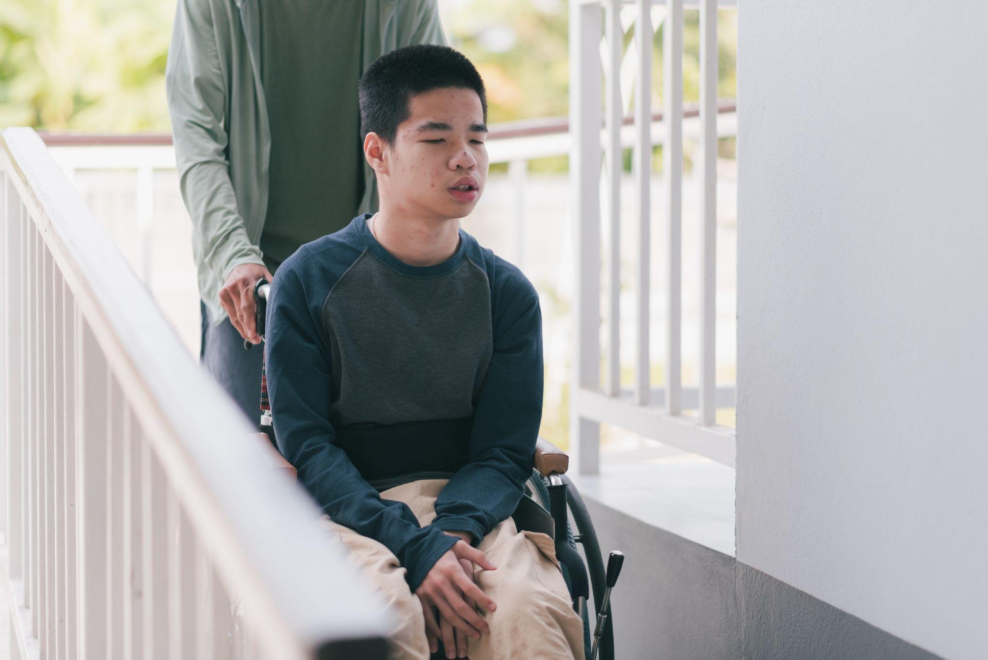 Trẻ vị thành niên dễ mắc não mô cầu từ những hiểu nhầm cha mẹ nào cũng gặp- Ảnh 1.