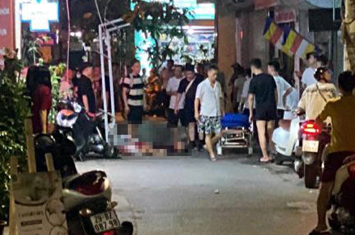 Nam thanh niên ở Hà Nội rơi từ tầng 4 xuống đất sau tiếng cãi vã: Đến nhà chị gái chơi thì xảy ra chuyện- Ảnh 1. Nam thanh niên ở Hà Nội rơi từ tầng 4 xuống đất sau tiếng cãi vã: Đến nhà chị gái chơi thì xảy ra chuyện- Ảnh 1.