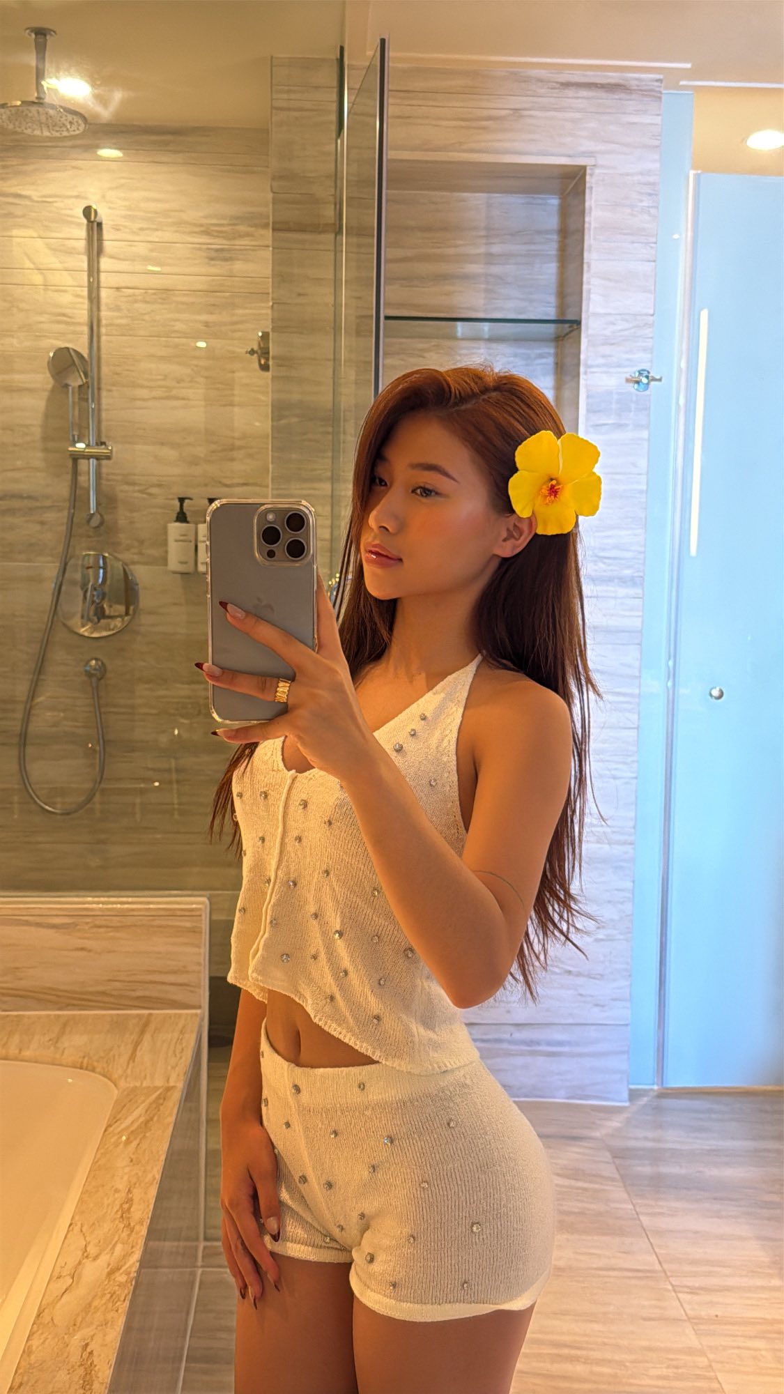 Nóng hơn mùa hè, không cần bikini bốc lửa Louis Phạm vẫn “đốt mắt” dân tình với vóc dáng trên sân golf- Ảnh 5.