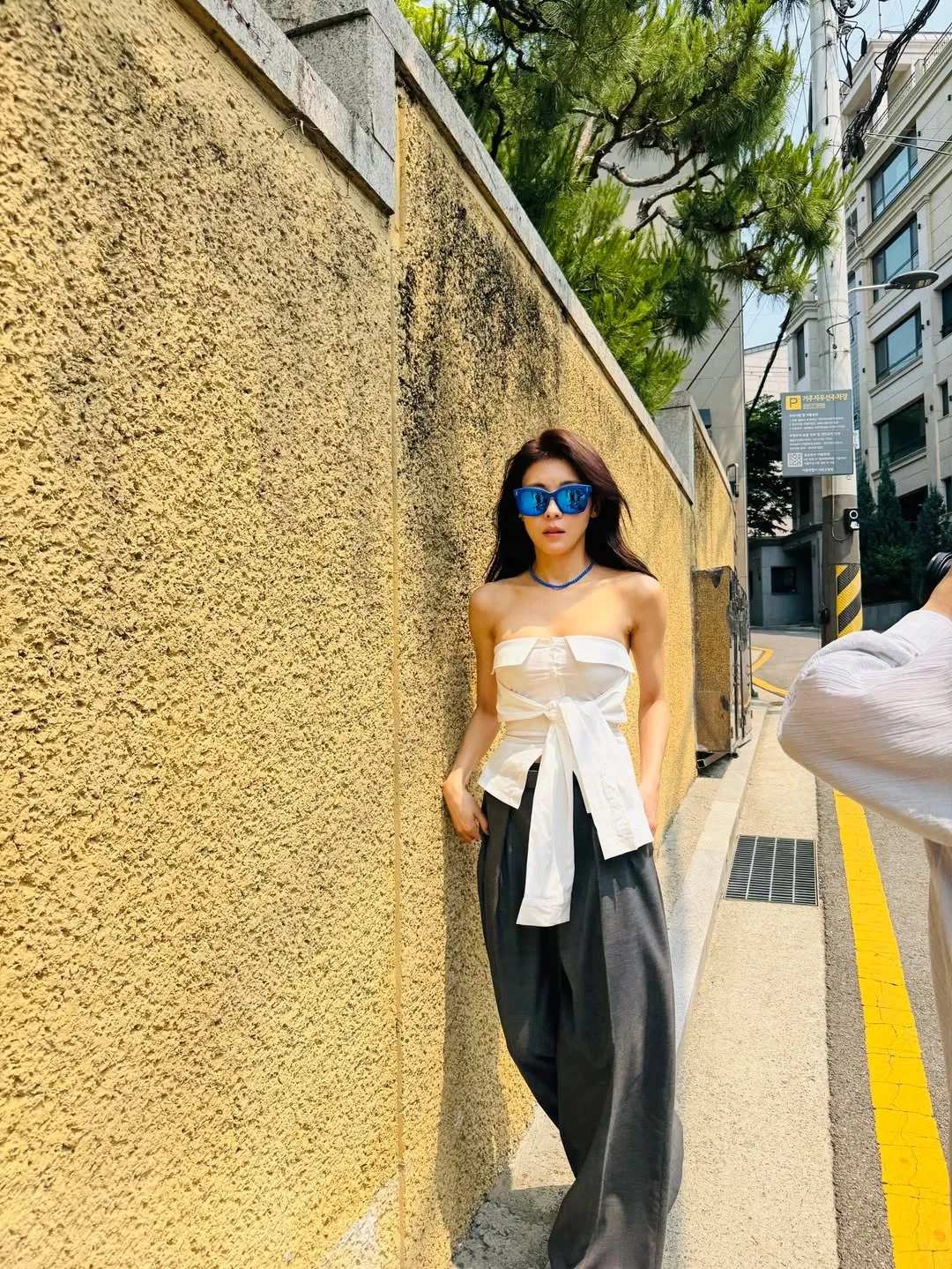 Ha Ji Won với diện mạo táo bạo hiếm thấy- Ảnh 3. Ha Ji Won với diện mạo táo bạo hiếm thấy- Ảnh 3.