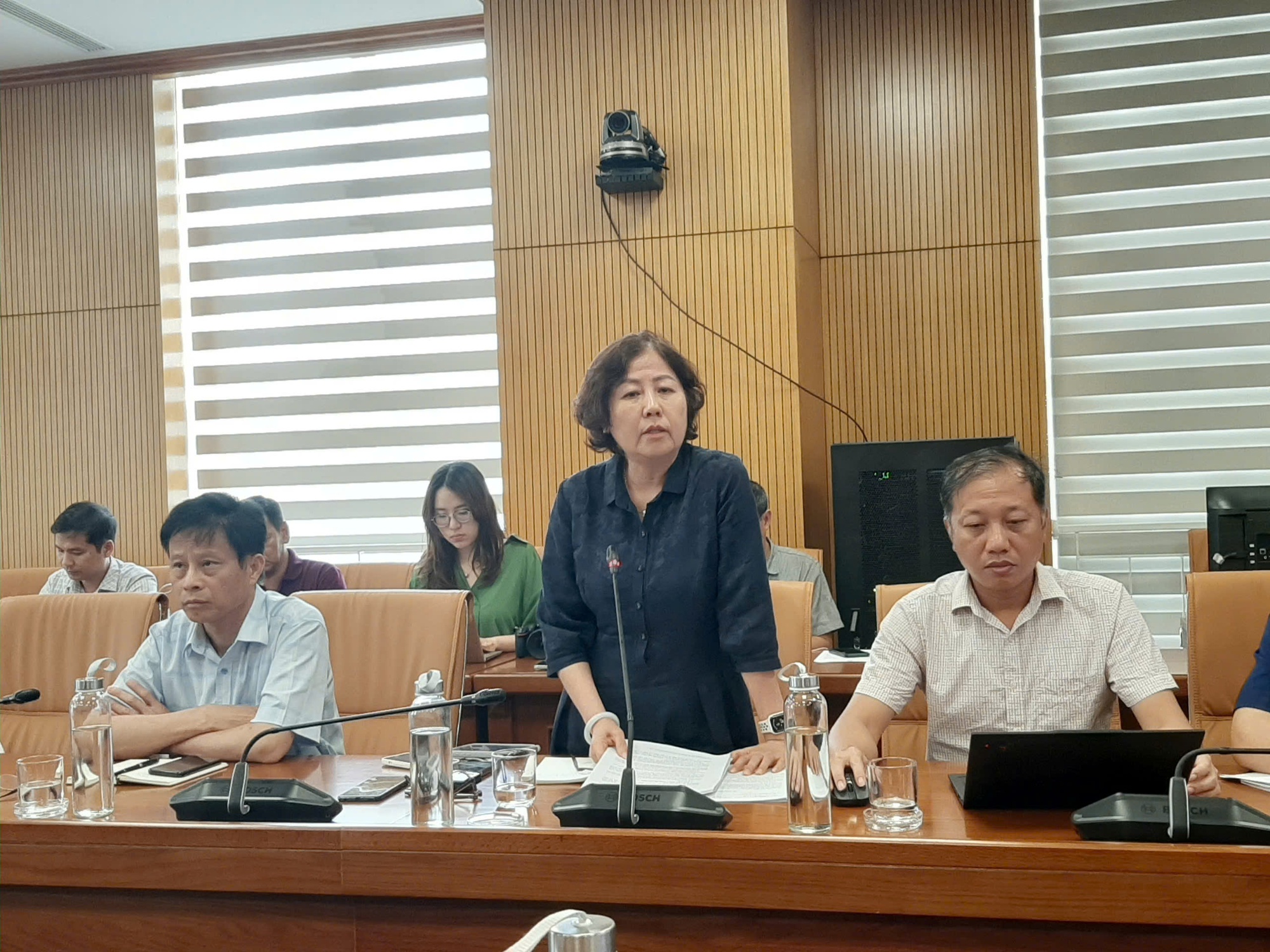 Vụ C.P. bị tố bán heo bệnh: Heo bị đóng dấu kiểm dịch sai, sẽ chuyển hồ sơ sang Bộ Công an- Ảnh 1.