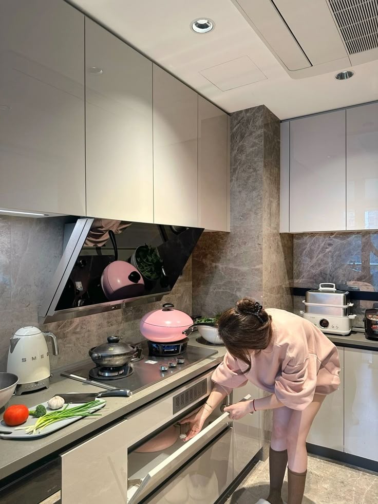 Nghĩ đi làm cả đời cũng không mua nổi nhà, “thế hệ cợt nhả” chọn ở thuê: “Khi 1 cây vàng không mua nổi 1 mét vuông đất”- Ảnh 1.
