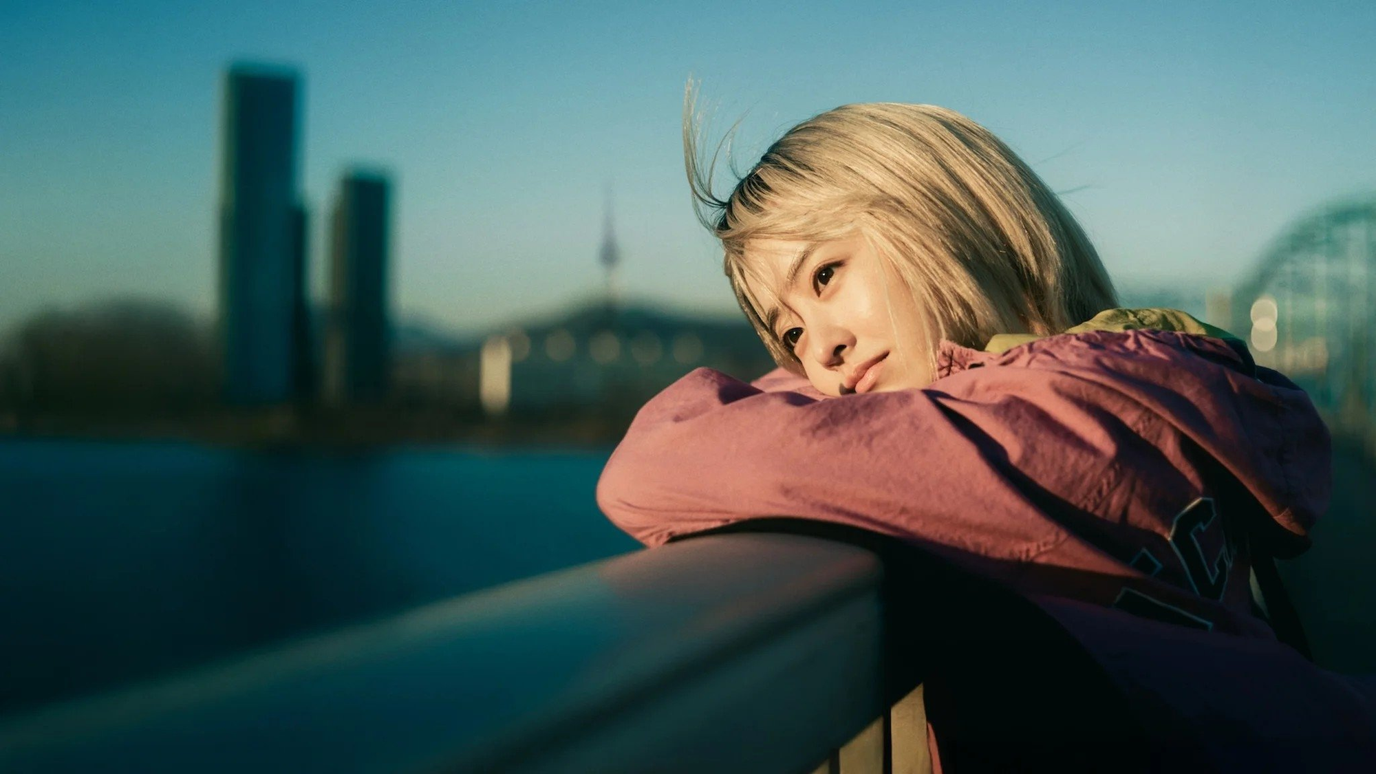 Việt Nam bất ngờ xuất hiện ở bom tấn của Park Bo Young, chỉ 1 bức ảnh mà tự hào vô cùng- Ảnh 4. Việt Nam bất ngờ xuất hiện ở bom tấn của Park Bo Young, chỉ 1 bức ảnh mà tự hào vô cùng- Ảnh 4.