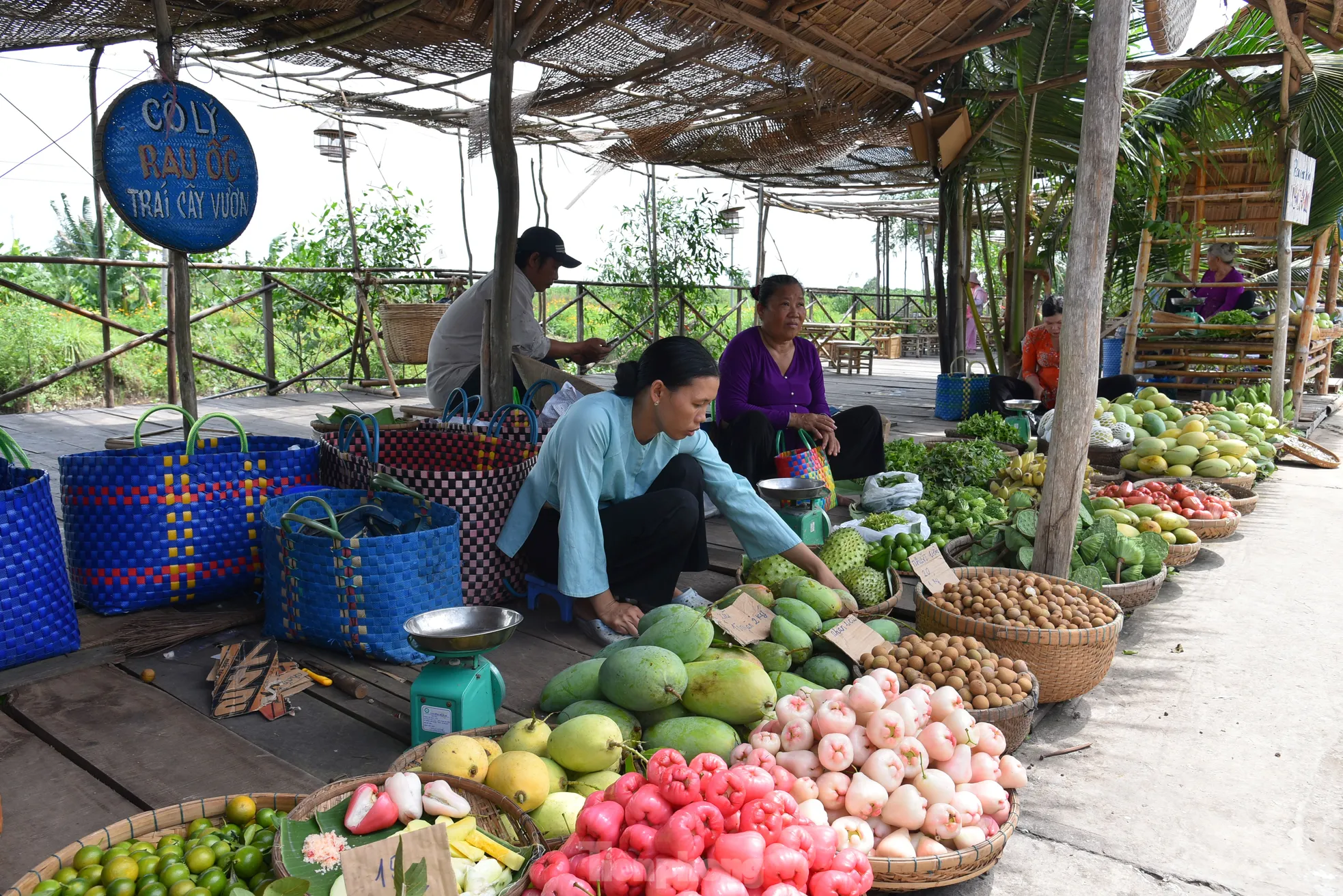 Du khách thỏa thích ăn mãi không hết đặc sản vùng cù lao- Ảnh 4.