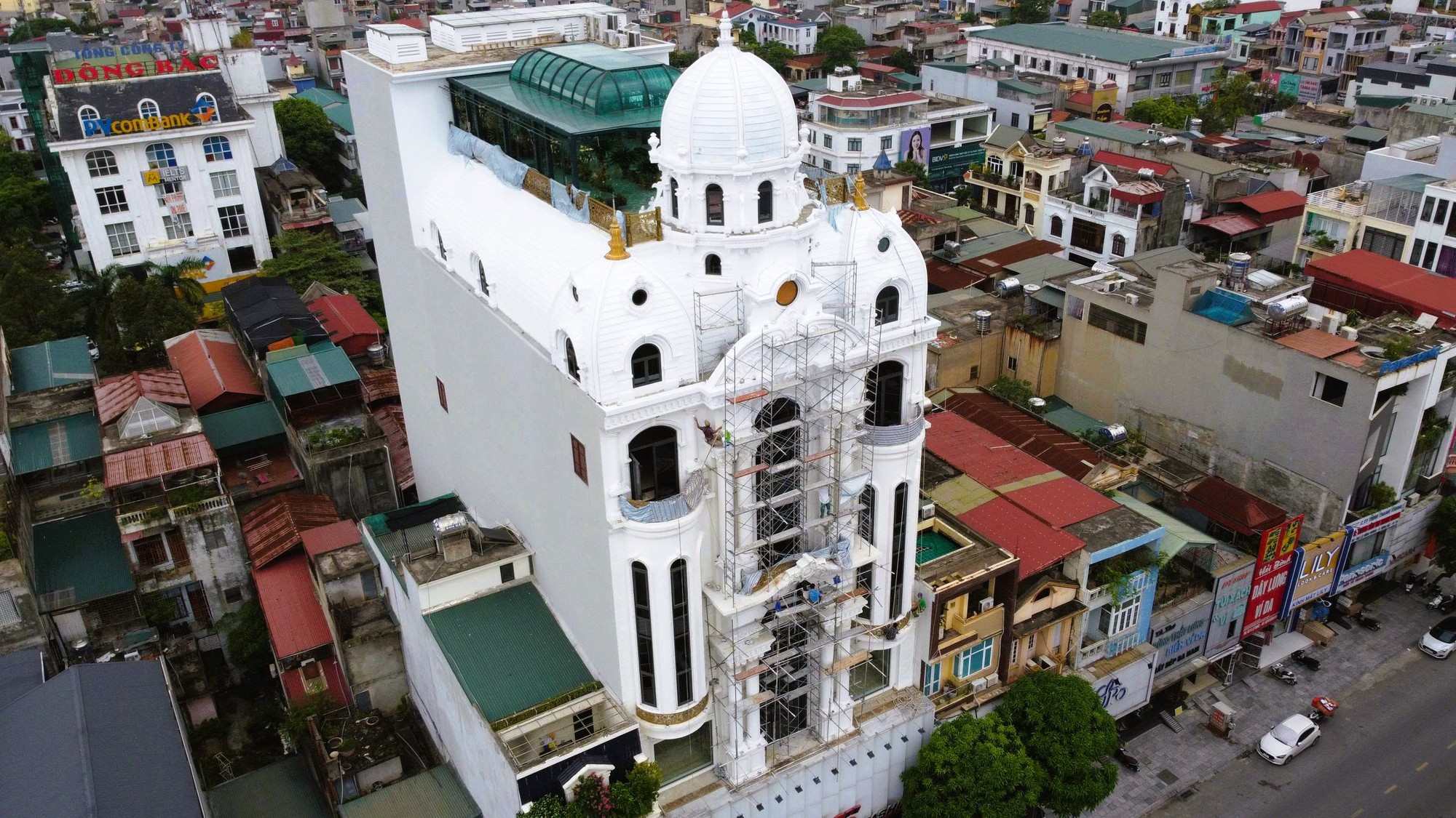 Căn nhà của Tuấn "thần đèn" nổi bật giữa con phố đắt đỏ nhất TP Thanh Hóa- Ảnh 3.