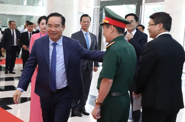 Công bố nhân sự lãnh đạo các tỉnh, thành mới sau sáp nhập- Ảnh 47. Công bố nhân sự lãnh đạo các tỉnh, thành mới sau sáp nhập- Ảnh 47.
