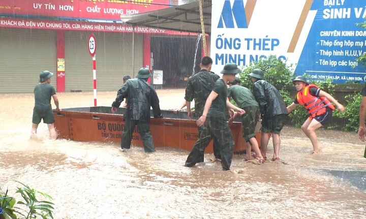 Hai cháu bé bị nước cuốn sau trận mưa lớn ở Thái Nguyên- Ảnh 1.