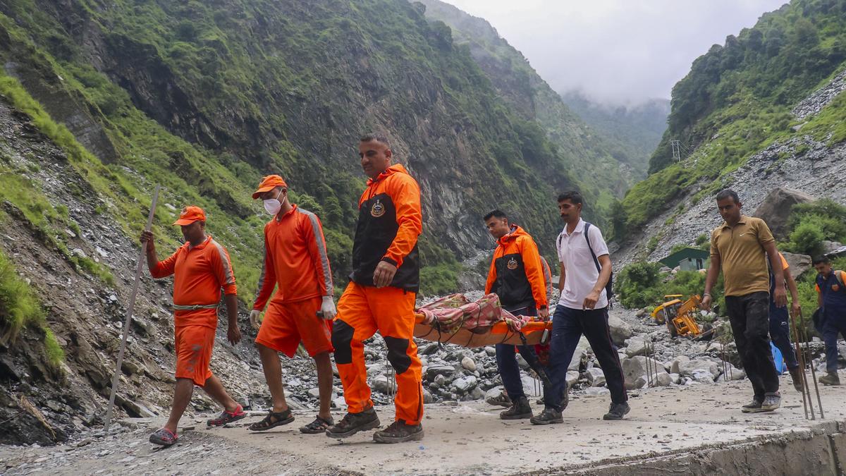 Ấn Độ: Lũ quét tàn phá bang Himachal Pradesh, 17 người tử vong- Ảnh 2.