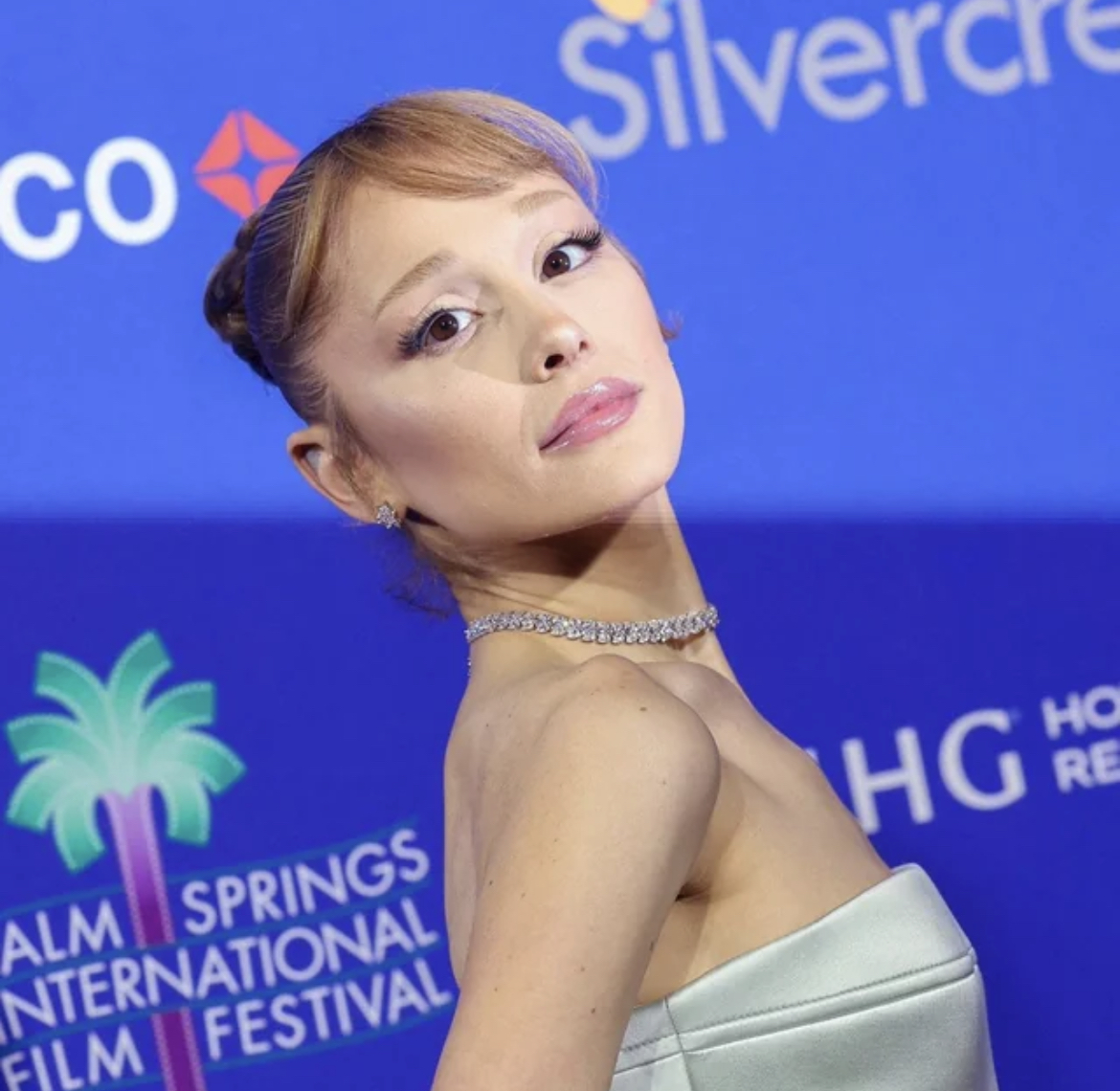 Ngoại hình gây sốc của Ariana Grande- Ảnh 5.