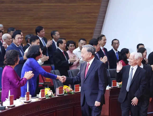 Công bố nhân sự lãnh đạo các tỉnh, thành mới sau sáp nhập- Ảnh 35. Công bố nhân sự lãnh đạo các tỉnh, thành mới sau sáp nhập- Ảnh 35.