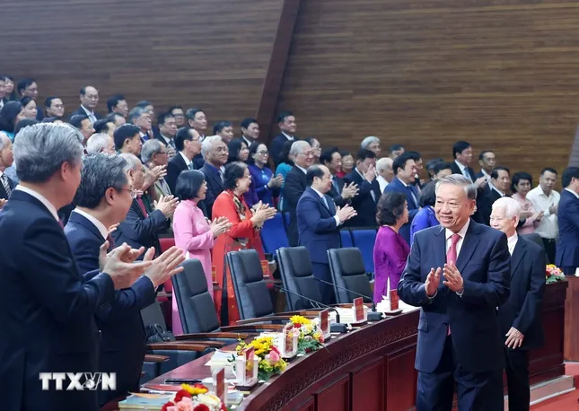 Công bố nhân sự lãnh đạo các tỉnh, thành mới sau sáp nhập- Ảnh 36. Công bố nhân sự lãnh đạo các tỉnh, thành mới sau sáp nhập- Ảnh 36.