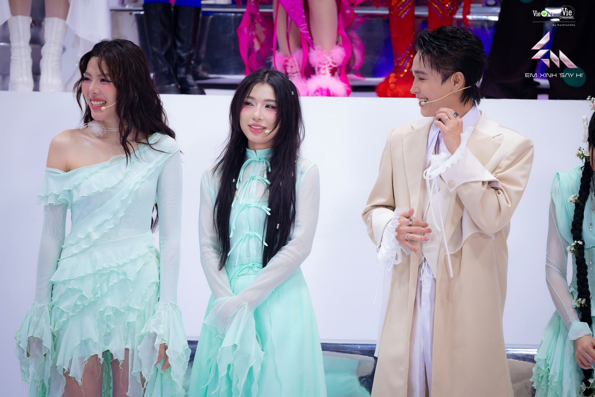 Live Stage 2: Thử thách làm lộ lỗ hổng của Em Xinh Say Hi, kỳ vọng cao tạo nên áp lực quá lớn- Ảnh 10.