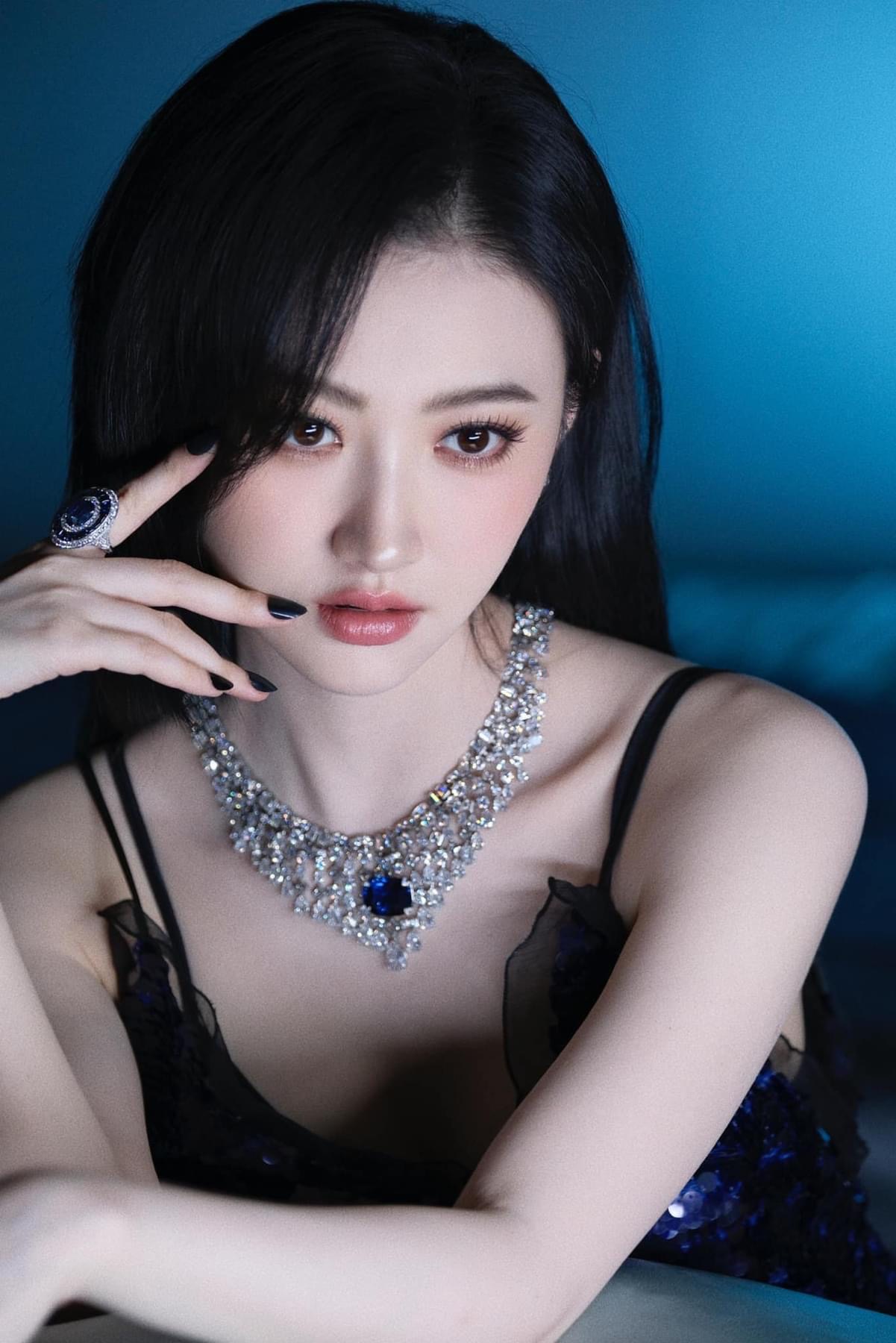 11 giây cho thấy khí chất của mỹ nhân lấn lướt Lưu Diệc Phi- Ảnh 13.