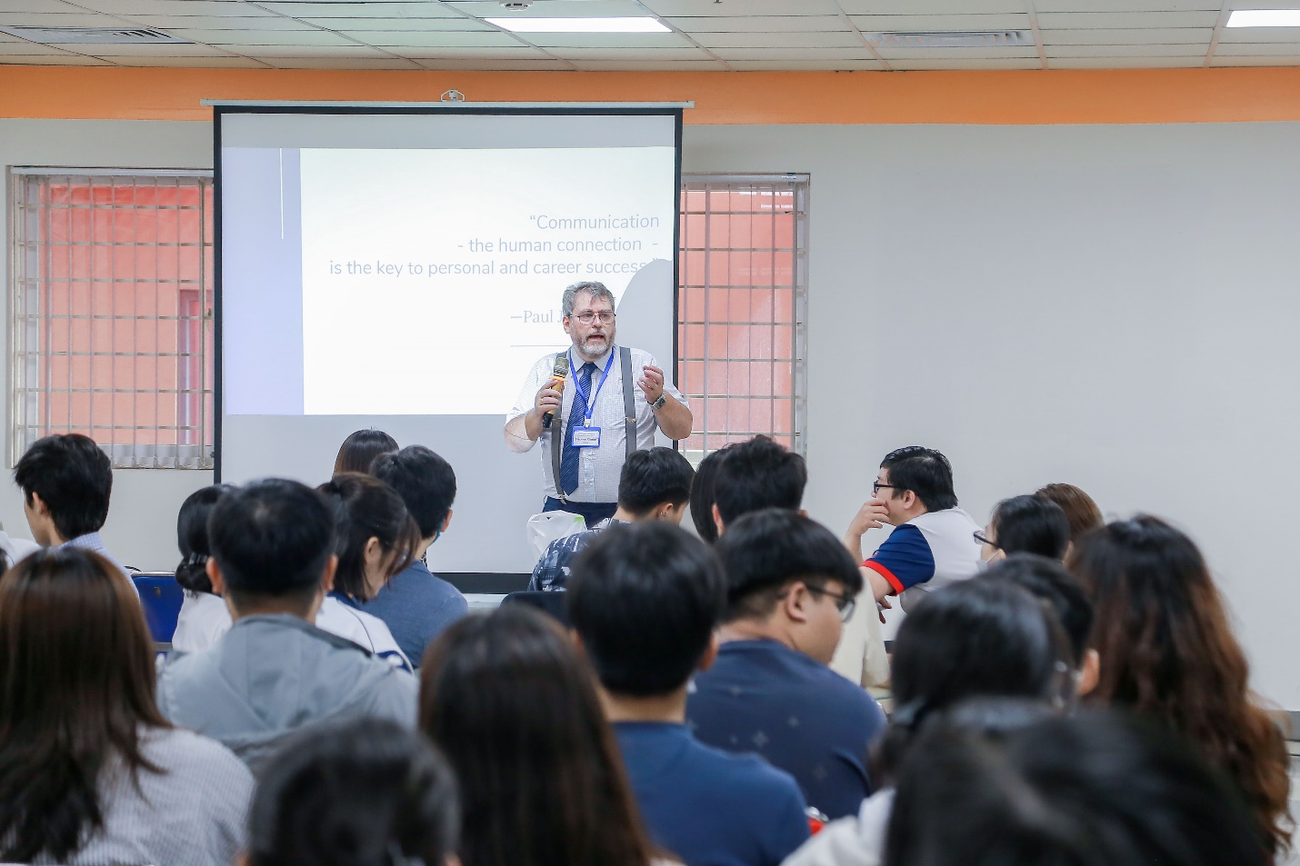Thử làm sinh viên song ngữ quốc tế với khóa trải nghiệm tiếng Anh, kỹ năng miễn phí- Ảnh 2.