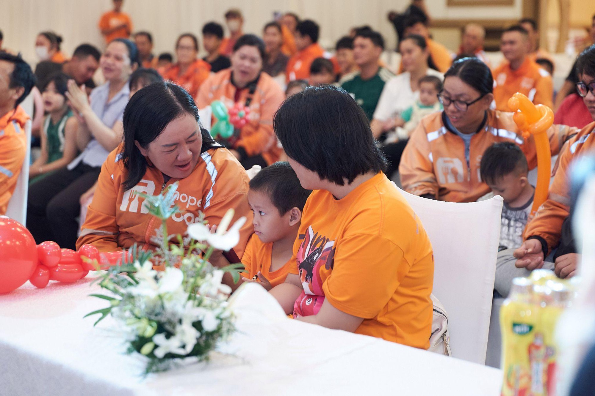 Hàng trăm thành viên gia đình bác tài hội tụ tại “Gia đình Tài Cam”: Một ngày để sẻ chia, gắn kết và tự hào- Ảnh 7.