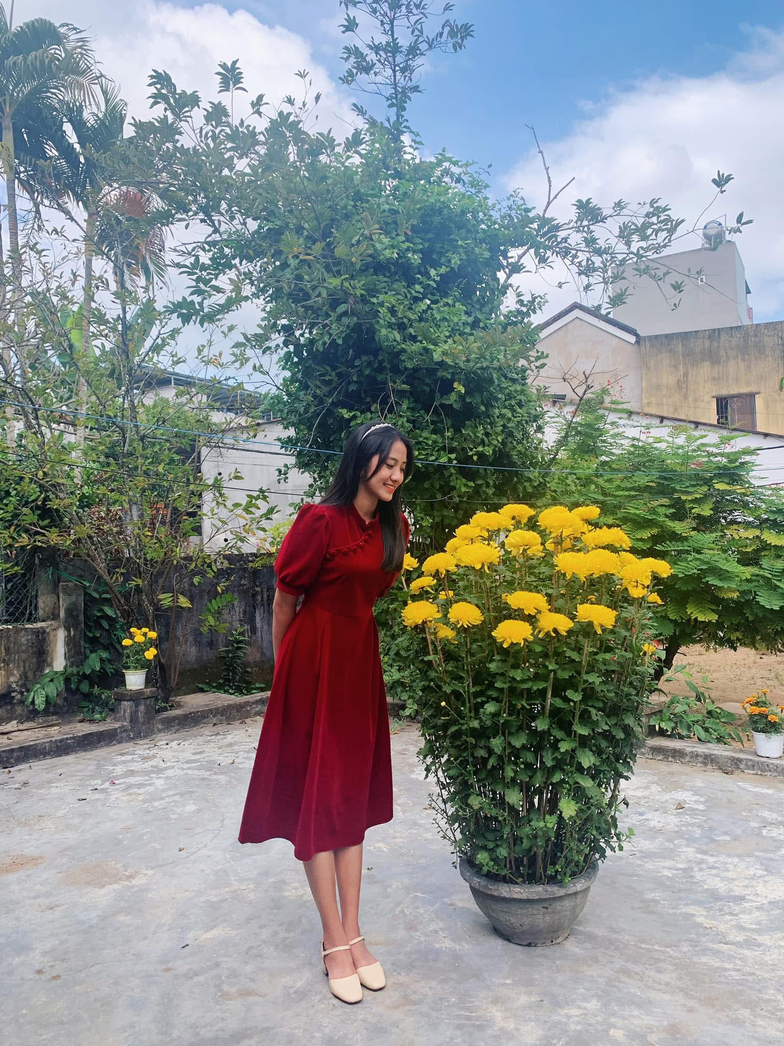 Không gian sống ở Phú Yên của Hoa hậu Hà Trúc Linh: Căn nhà bình dị nhưng kín giấy khen- Ảnh 6.