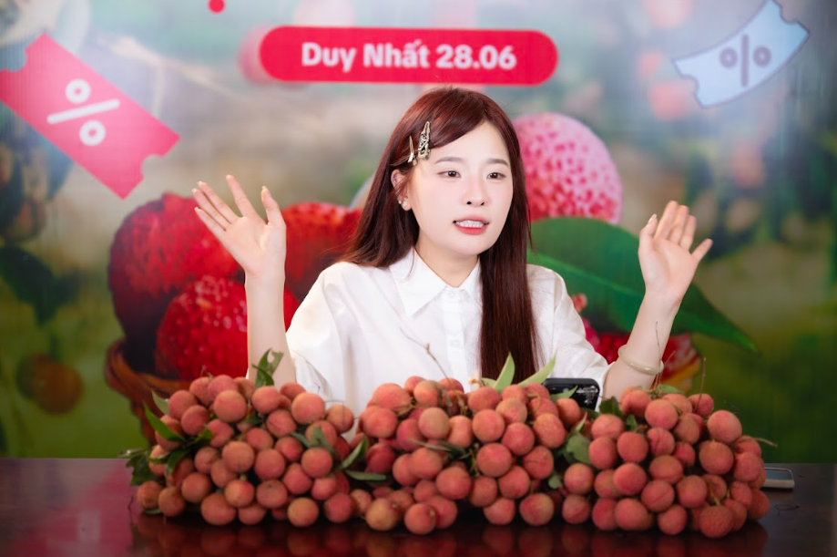 Khi dàn KOL livestream bán vải ngay tại vườn Lục Ngạn: Ngọc Kem, Út Lanh.... nói về những kỷ niệm khó quên- Ảnh 9.