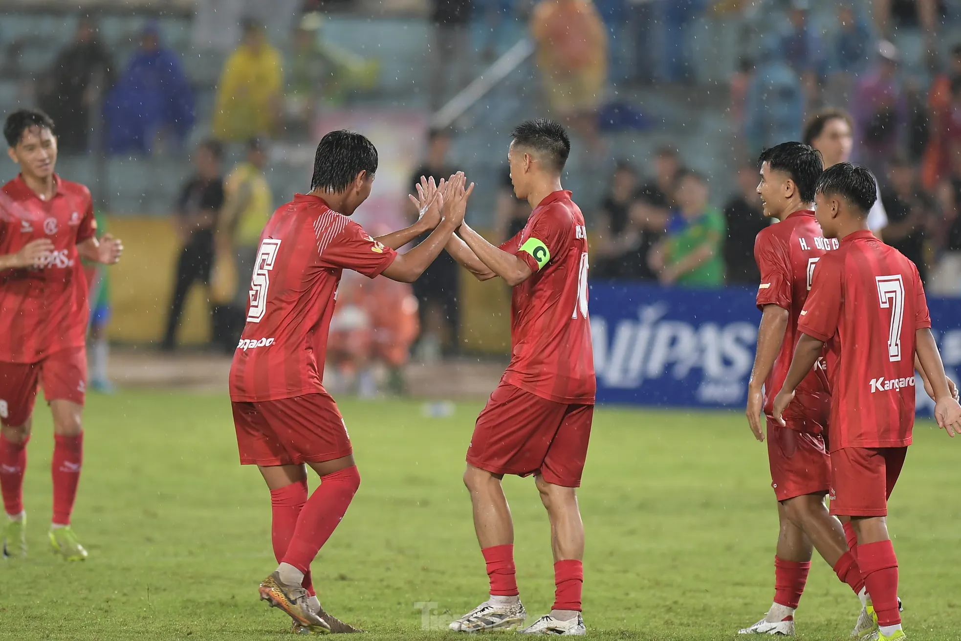 Văn Quyết lập cú đúp, giúp Việt Nam All Stars đánh bại các huyền thoại MU- Ảnh 12.