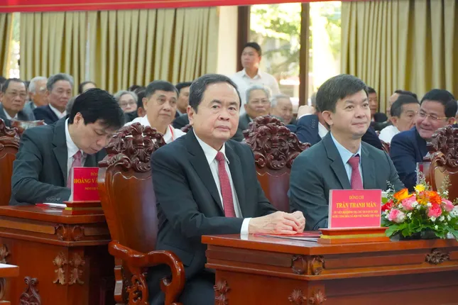 Công bố Bí thư, Chủ tịch UBND các tỉnh, thành phố mới sau sáp nhập- Ảnh 21.