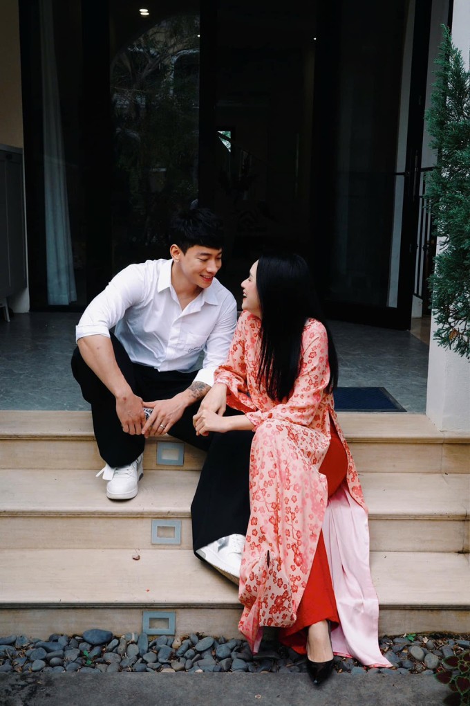 Hoa hậu hot hàng đầu Vbiz đăng ảnh nóng bỏng mừng sinh nhật bạn trai kém tuổi, còn đáp 2 chữ chấn động!- Ảnh 5.