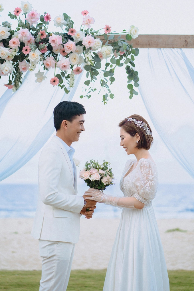 Cuộc sống bí ẩn của nam nghệ sĩ là đại gia ngầm: Lần duy nhất công khai vợ là đám cưới, có con gái 4 tuổi- Ảnh 2.