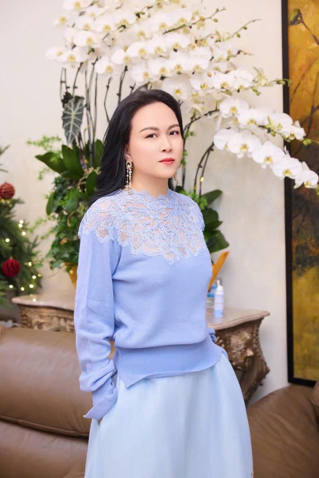 Phượng Chanel đưa con vào Nam, soi 1 hành động từ hơn 10 năm trước, ai nấy khen: Riêng chuyện này thì đáng nể thật!- Ảnh 1.