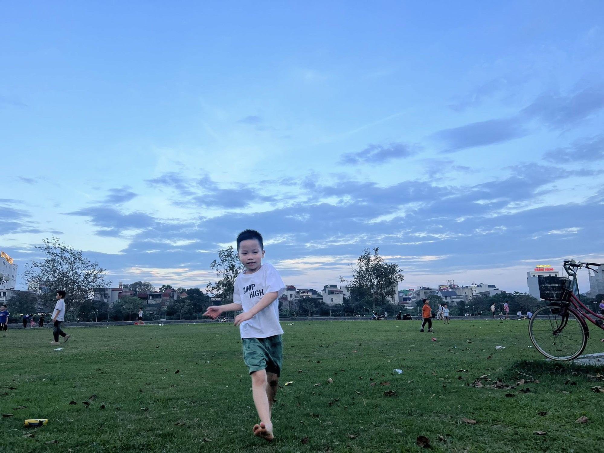 Từng sợ con thua thiệt vì bỏ phố về quê, bà mẹ Thanh Hóa giờ thở phào: "Làm tốt điều này, con ở đâu cũng trưởng thành tử tế"- Ảnh 7.